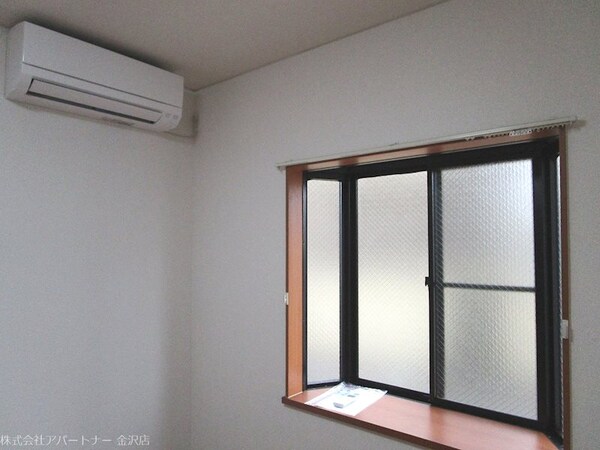 その他設備(エアコン新品)