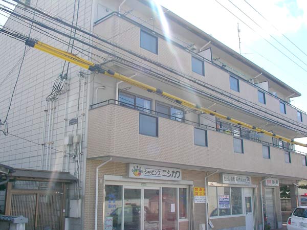 ハイツニシカワ