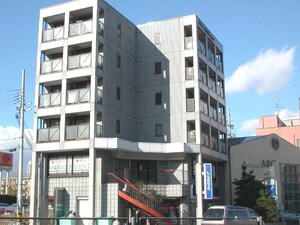カルム新金岡外観写真