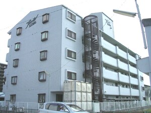 プレオール鳳外観写真