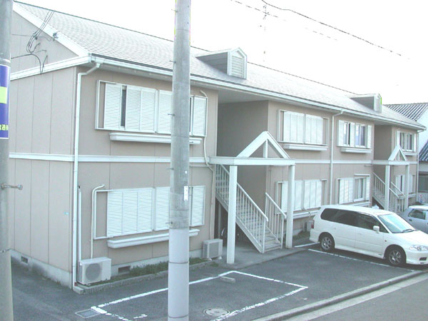 ドミール・ナカエ