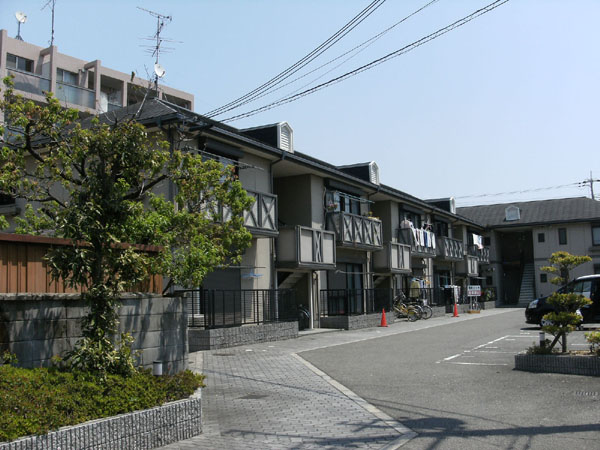 ハイツ西取石