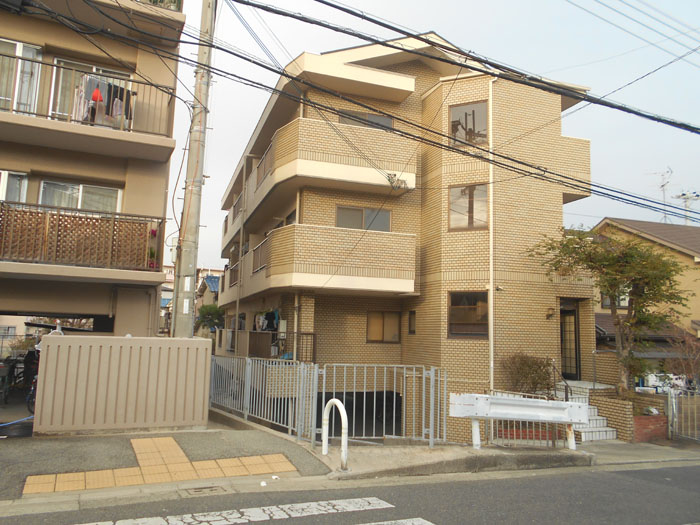 エスポワールイワタ