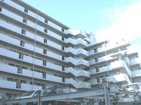 ヴィオヌール新金岡西館外観写真
