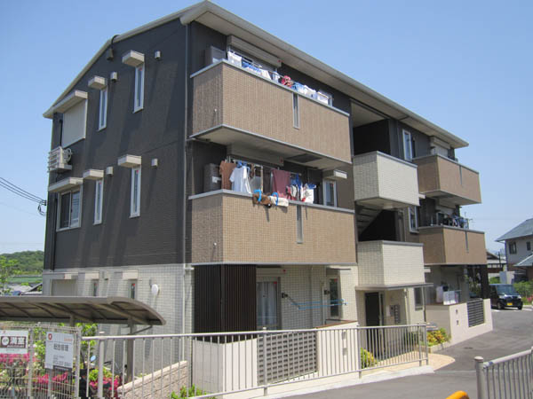 ノイエスカーサ