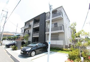 シャーメゾンシャローズ外観写真