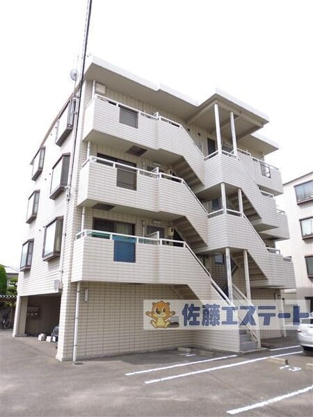 駒金屋１１マンション外観写真