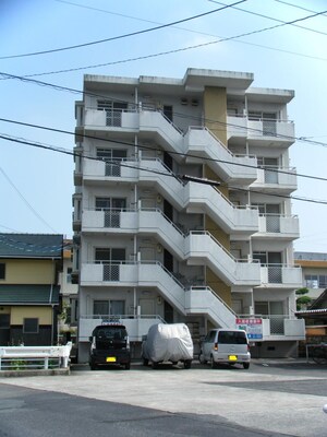 駒金屋８マンション外観写真