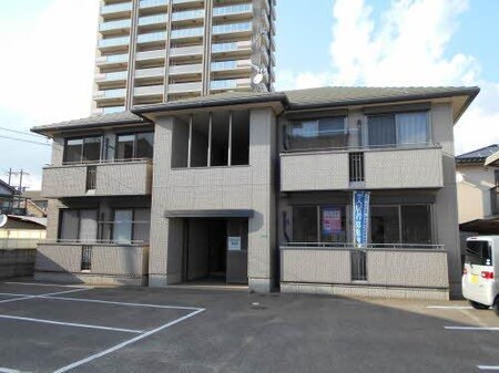 バリュージュ川口外観写真