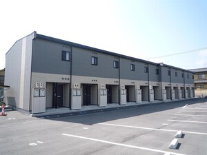 レオパレスティエード駅家外観写真