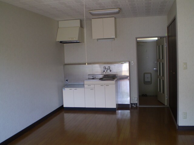 物件内観写真3　(とにかく広い！！)