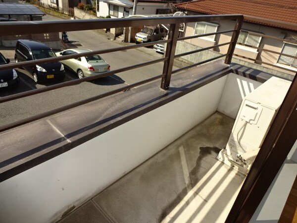 バルコニー(陽当たり良好なバルコニーです)