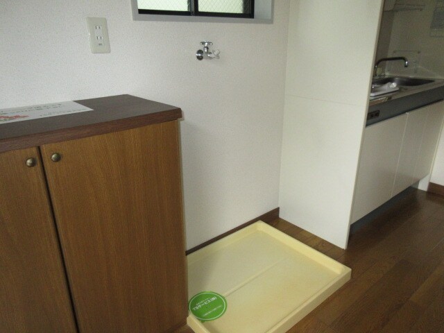 物件内観写真8　(洗濯機置場)