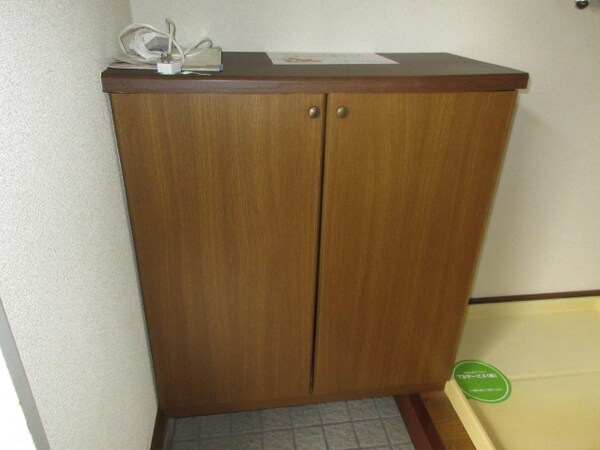 玄関(シューズボックス)