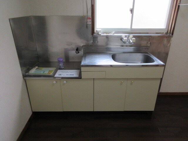 物件内観写真3　(使いやすいキッチンです)