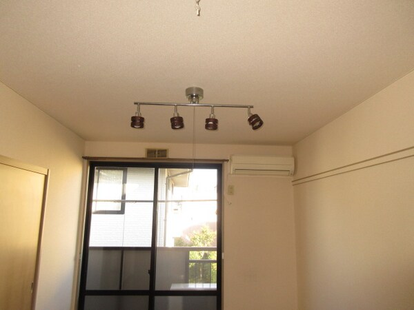 建物設備(照明あり)
