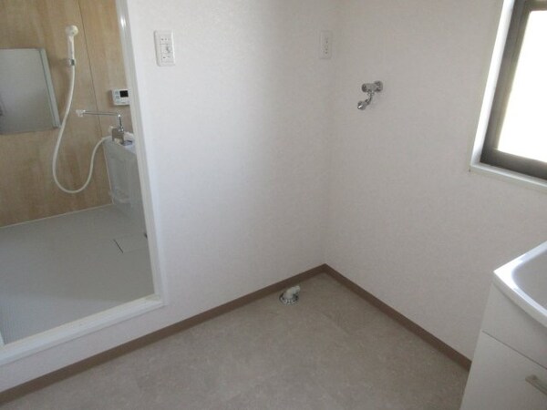 洗面・脱衣所(洗濯機置場)