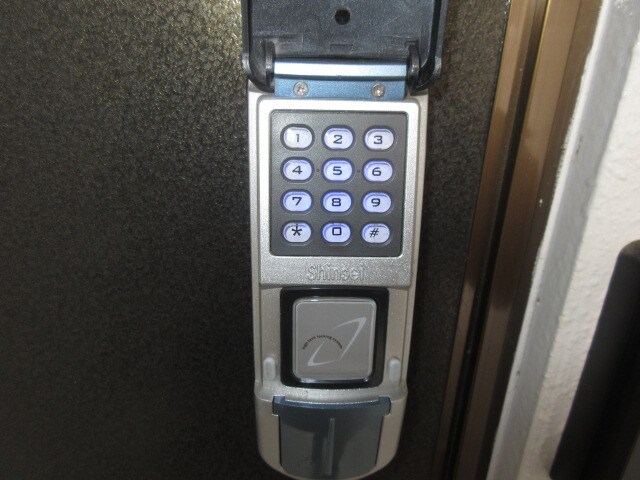 物件内観写真13　(電子キー)