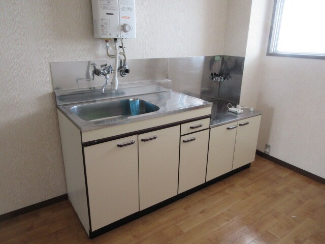 物件内観写真3　(キッチン)