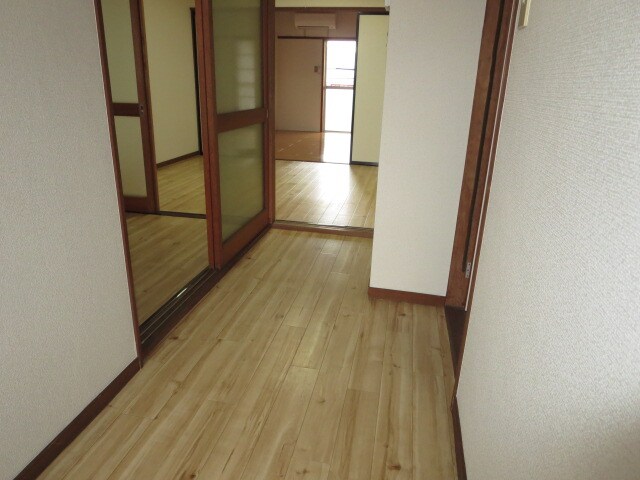 物件内観写真12　(室内)