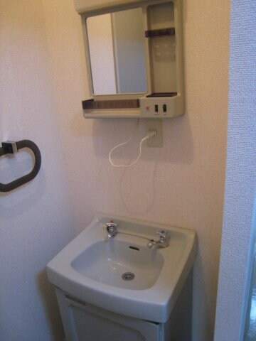 物件内観写真7　(洗面所)