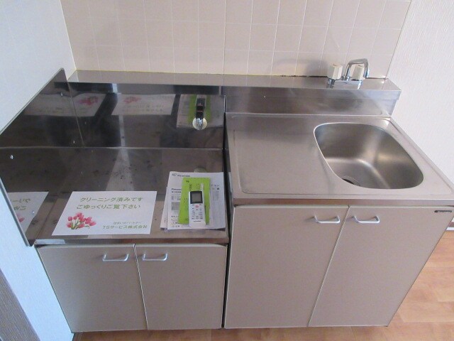 物件内観写真3　(キッチンでお料理をお楽しみください)