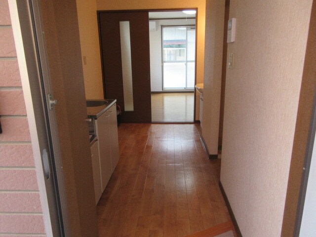 物件内観写真10　(廊下)