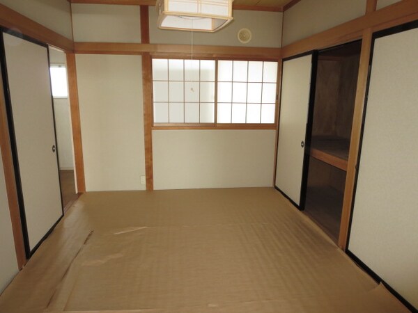和室(ゆったりとくつろげる和室です)