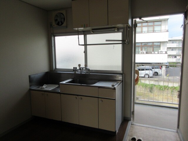 物件内観写真3　(きれいなキッチンです)