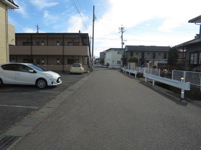 物件外観写真4　(周辺)