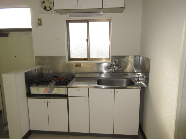 物件内観写真5　(お料理しやすいキッチンです)