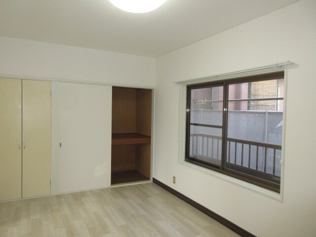 物件内観写真6　(洋室です)