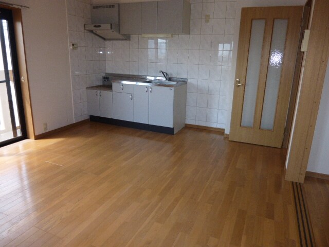 物件内観写真3　(11.5帖のLDK)