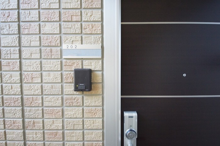 物件外観写真3　(エントランス2)