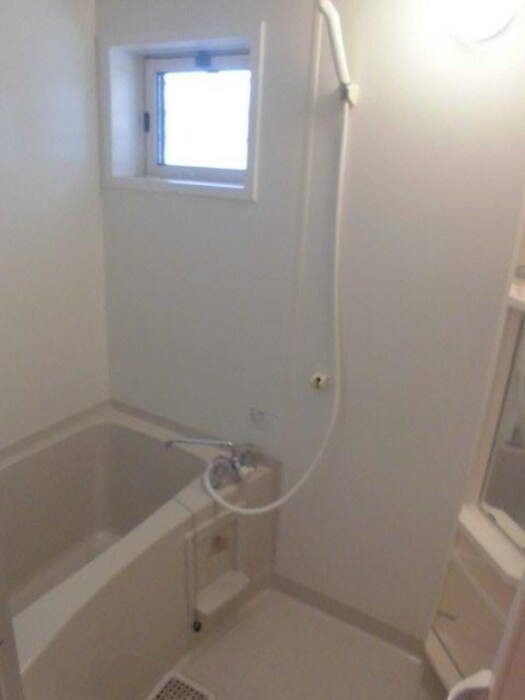 物件内観写真4　(浴室)