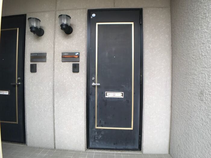 物件外観写真3　(エントランス)