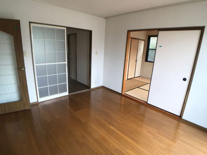 物件内観写真13　(南西洋室2)