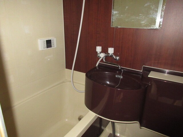 物件内観写真5　(風呂・洗面)