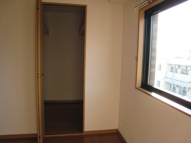 物件内観写真8　(ウォークインクローゼット)