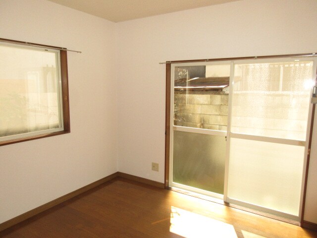 物件内観写真12　(フローリング)