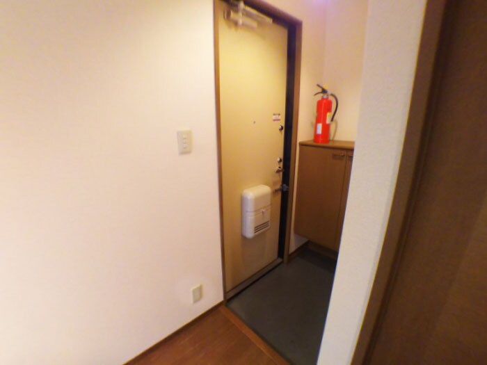 物件内観写真9　(玄関)