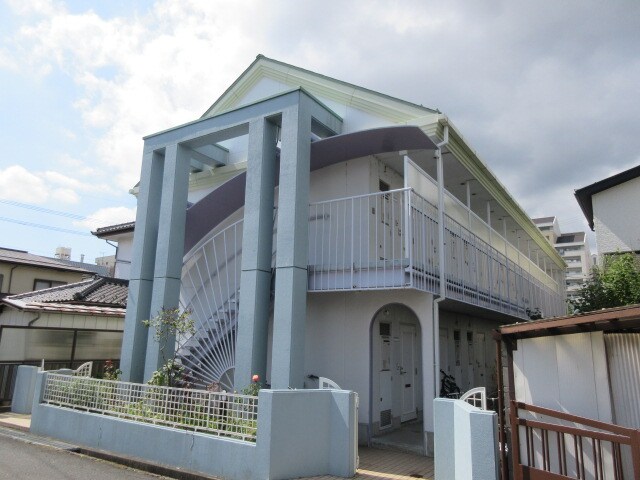 物件外観写真1　(外観もきれいです)