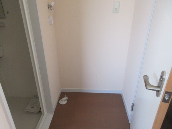 建物設備(洗濯機置場)