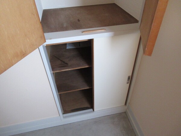 玄関(シューズボックス)