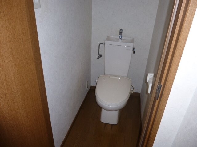 物件内観写真4　(トイレも気になるポイント)