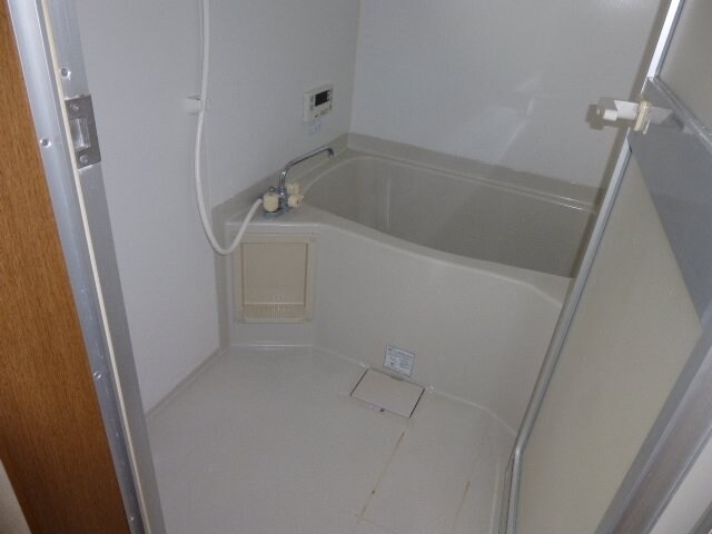 物件内観写真5　(お風呂です)