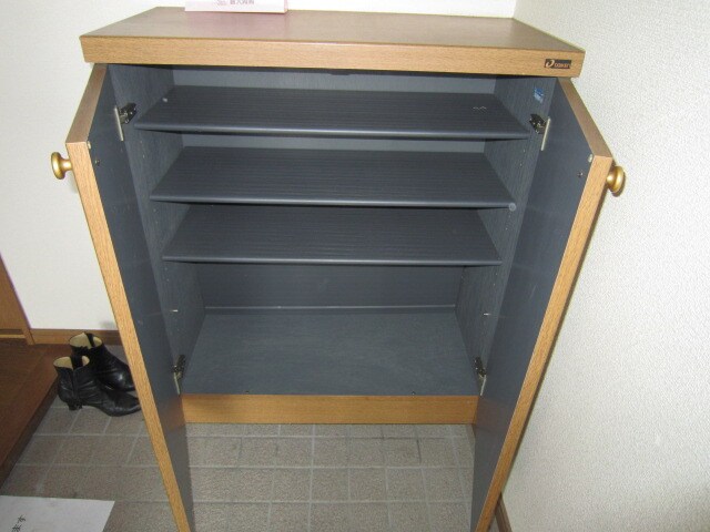 物件内観写真10　(下駄箱)