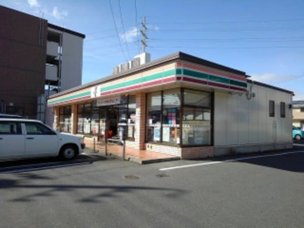 周辺環境(セブンイレブン長野鍋屋店まで270m)
