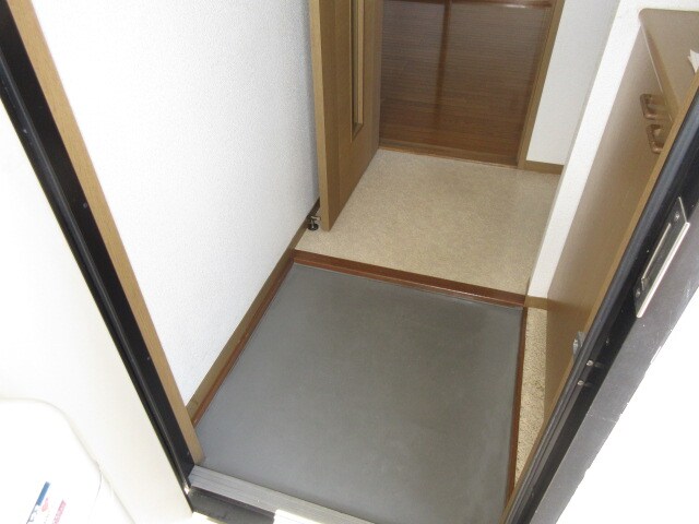 物件内観写真6　(シューズボックス付きです)