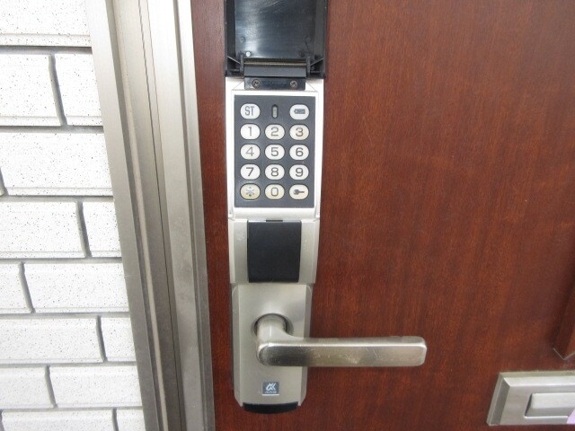 物件内観写真3　(電子キー)